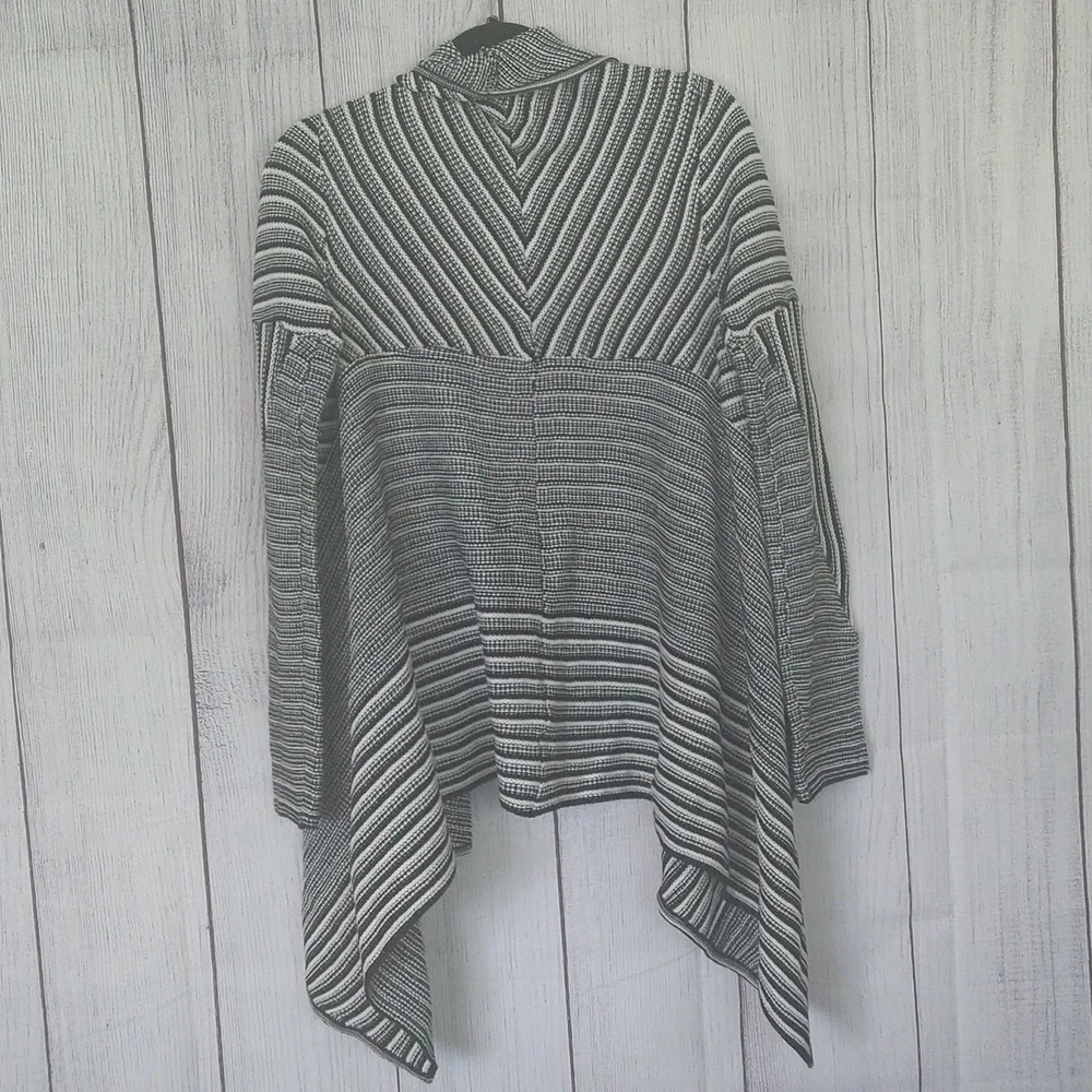 BB Dakota x REVOLVE Mayer striped sweater coat NWOT black white size medium
